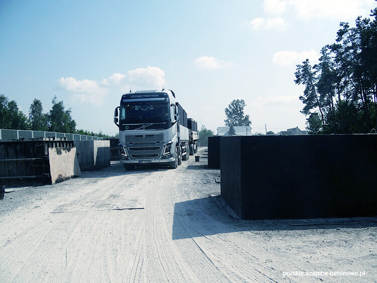 Transport szamb betonowych  w Mszczonowie